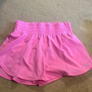 Nike dri-fit ultra high waisted 3” brief lined shorts